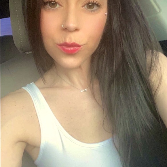 Meet your Posher, Casey - Picture 4 of 14